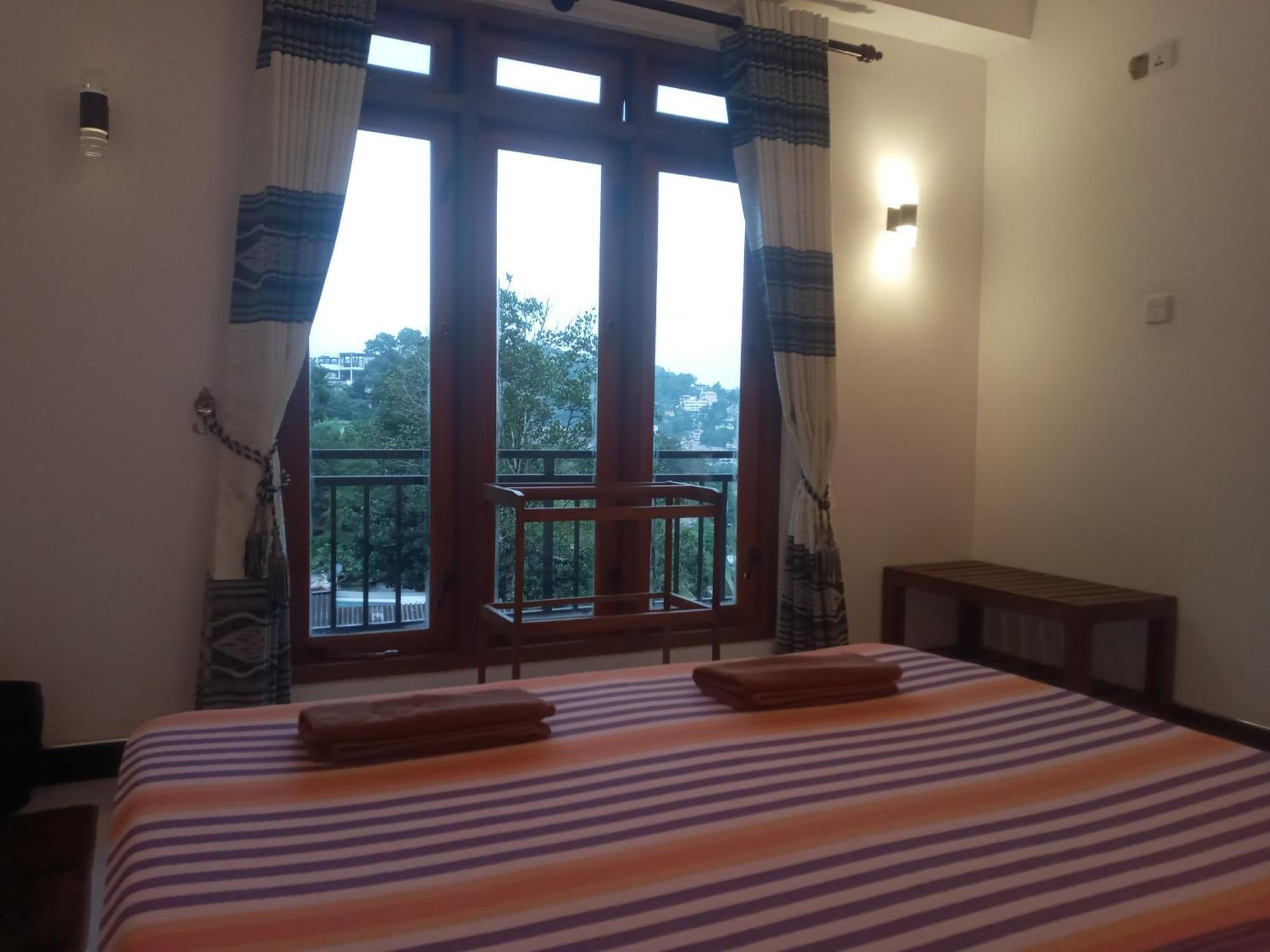Kelum Homestay Kandy Zewnętrze zdjęcie