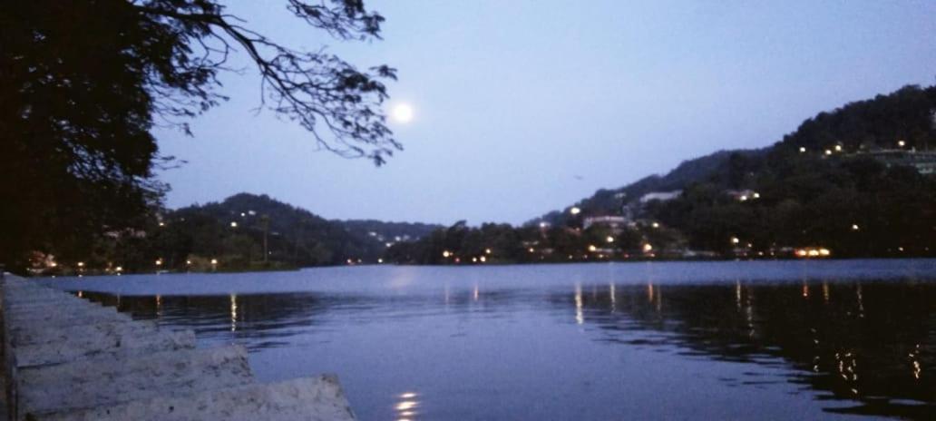 Kelum Homestay Kandy Zewnętrze zdjęcie