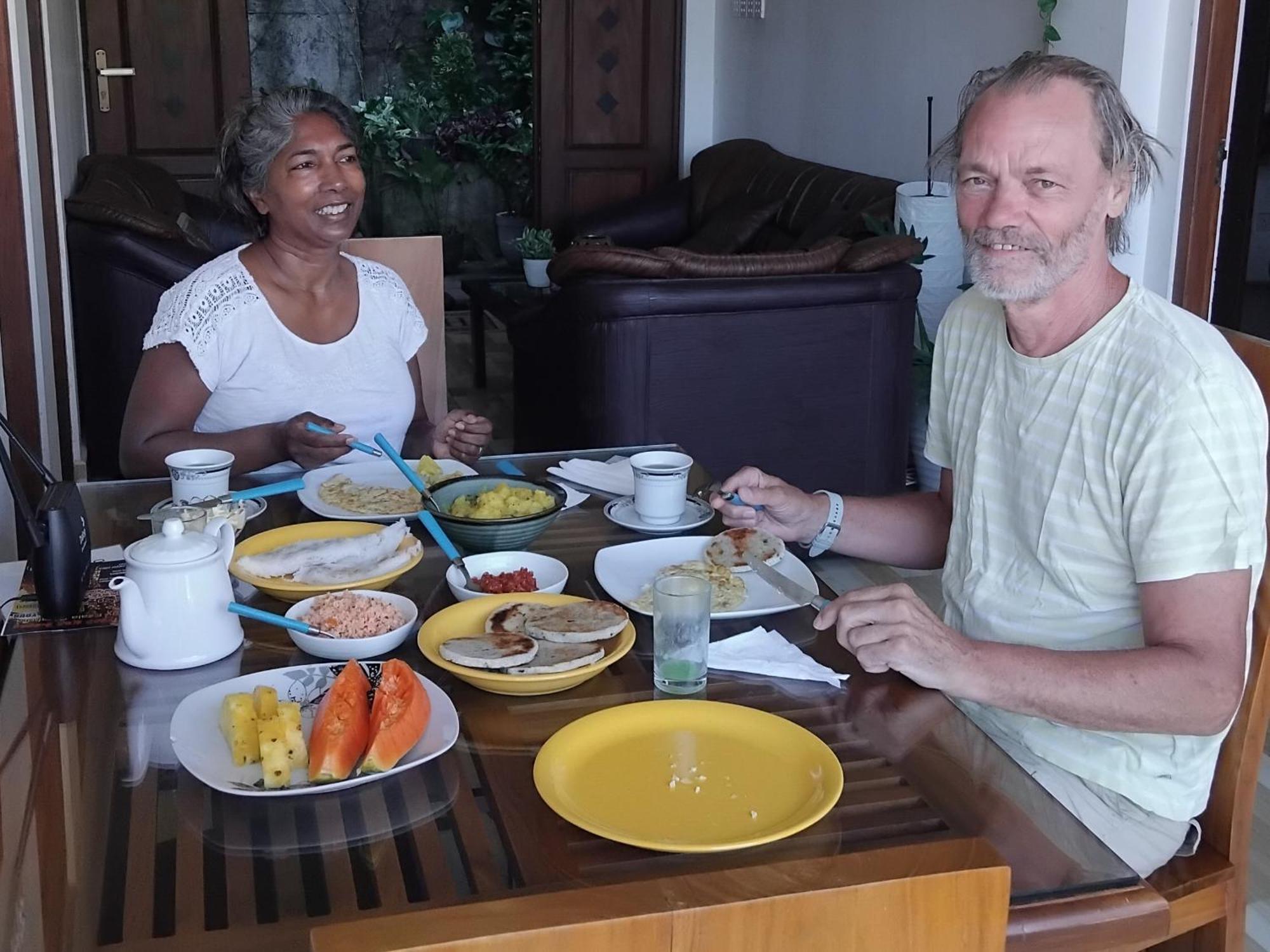 Kelum Homestay Kandy Zewnętrze zdjęcie