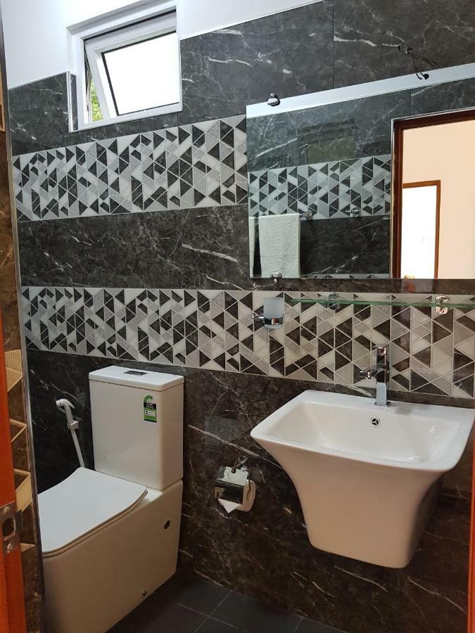 Kelum Homestay Kandy Zewnętrze zdjęcie